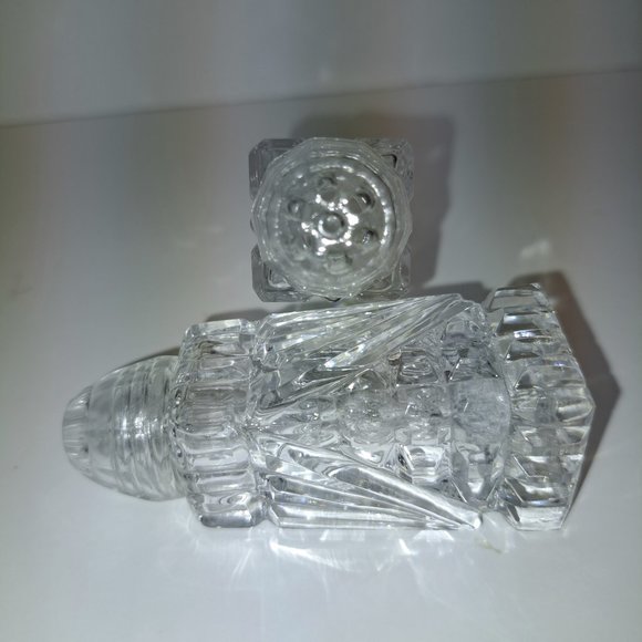 VINTAGE WESTMORE CUT CRYSTAL SALT AND PEPPER SHAKERS - Picture 2 of 2